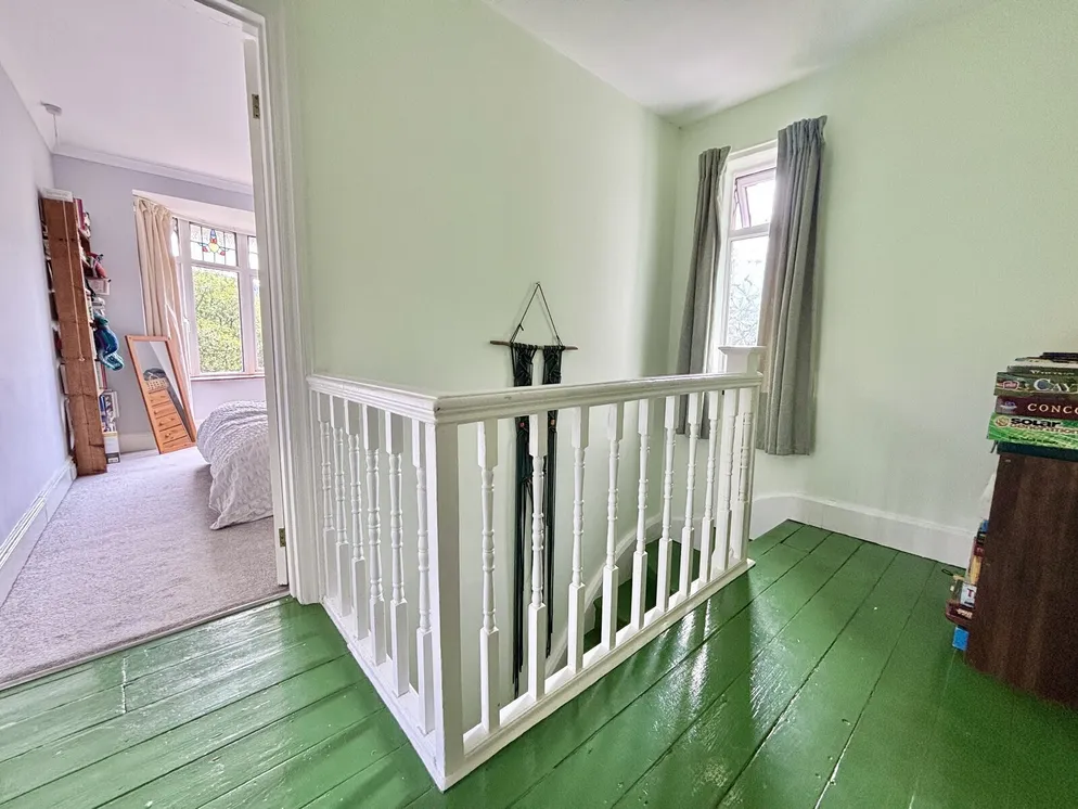 Property carousel item 15