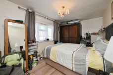 Whitewaits, Harlow
