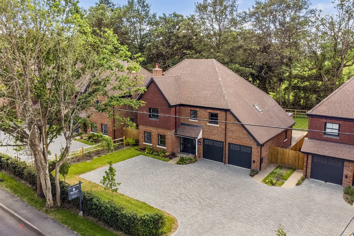Oakland Grove Ridgley Road, Godalming, GU8 photo 13