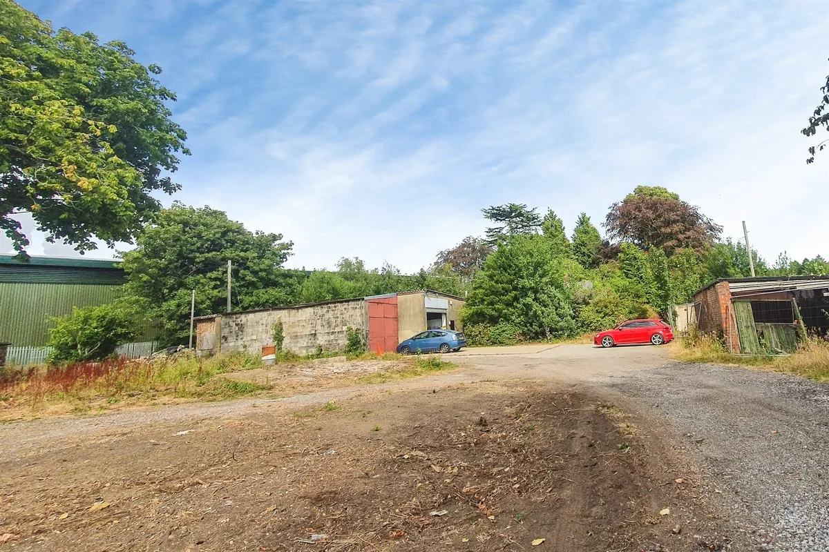 Brighton Road, Pease Pottage, Crawley