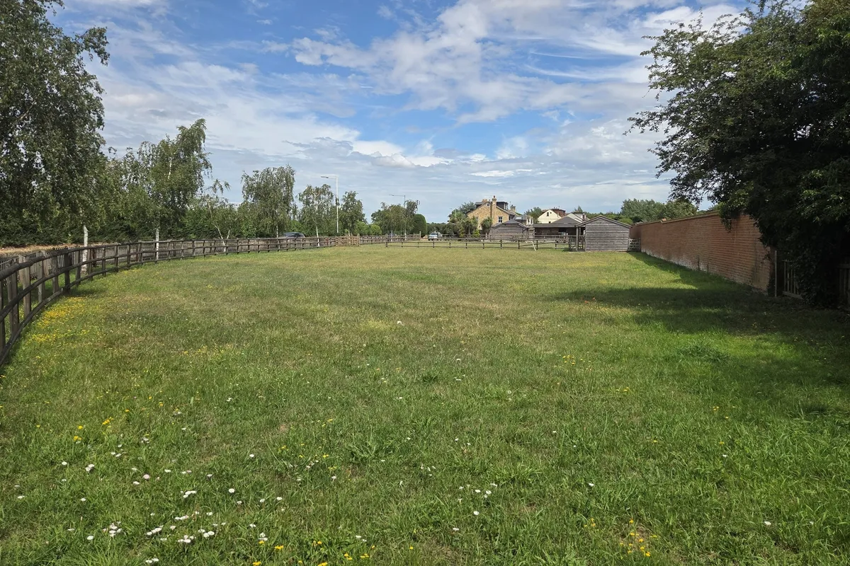 Upminster Road North, Rainham