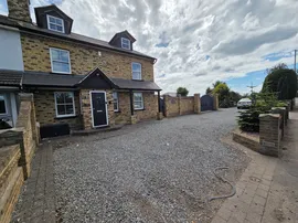 Upminster Road North, Rainham thumb 2