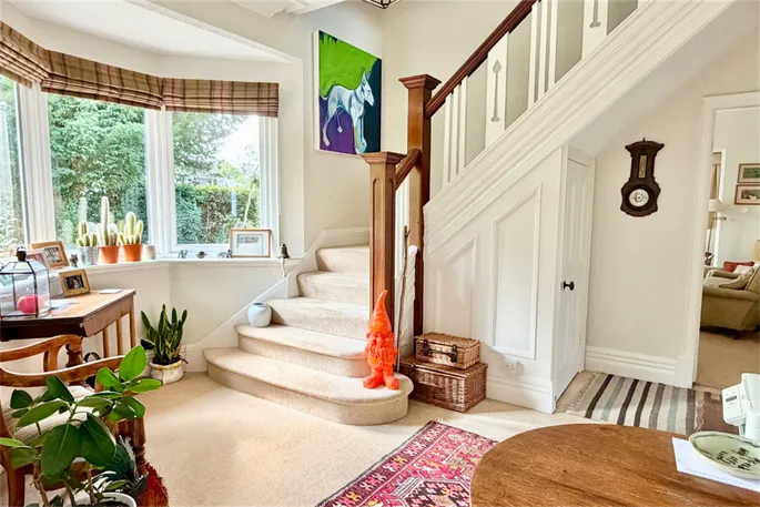 Property carousel image 10