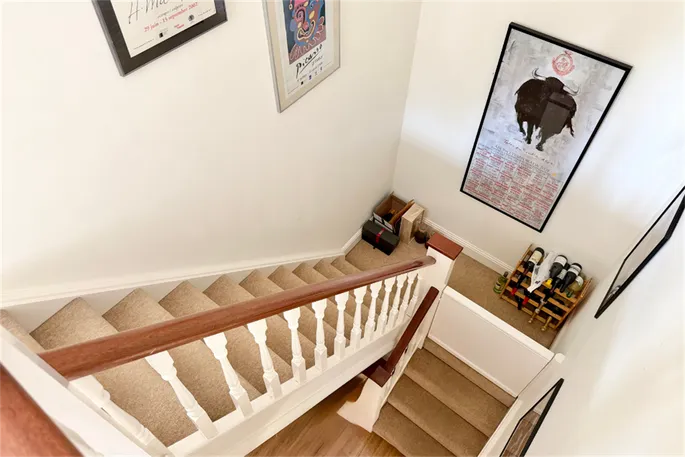 Property carousel image 33