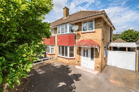 West Heath Road, Farnborough, GU14