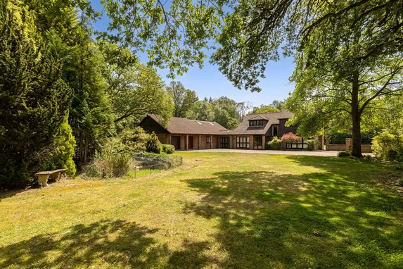 Fleet Hill, Wokingham, RG40