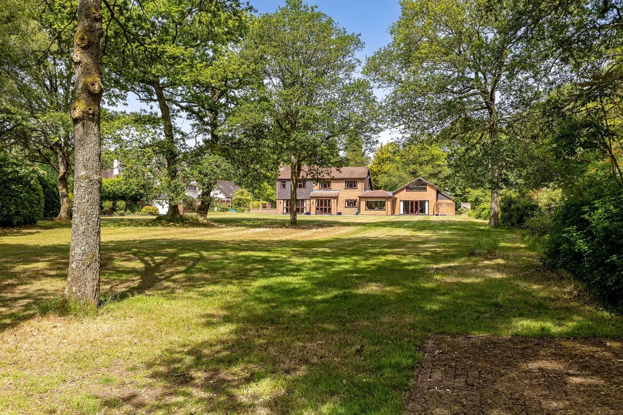 Fleet Hill, Wokingham, RG40 photo 3