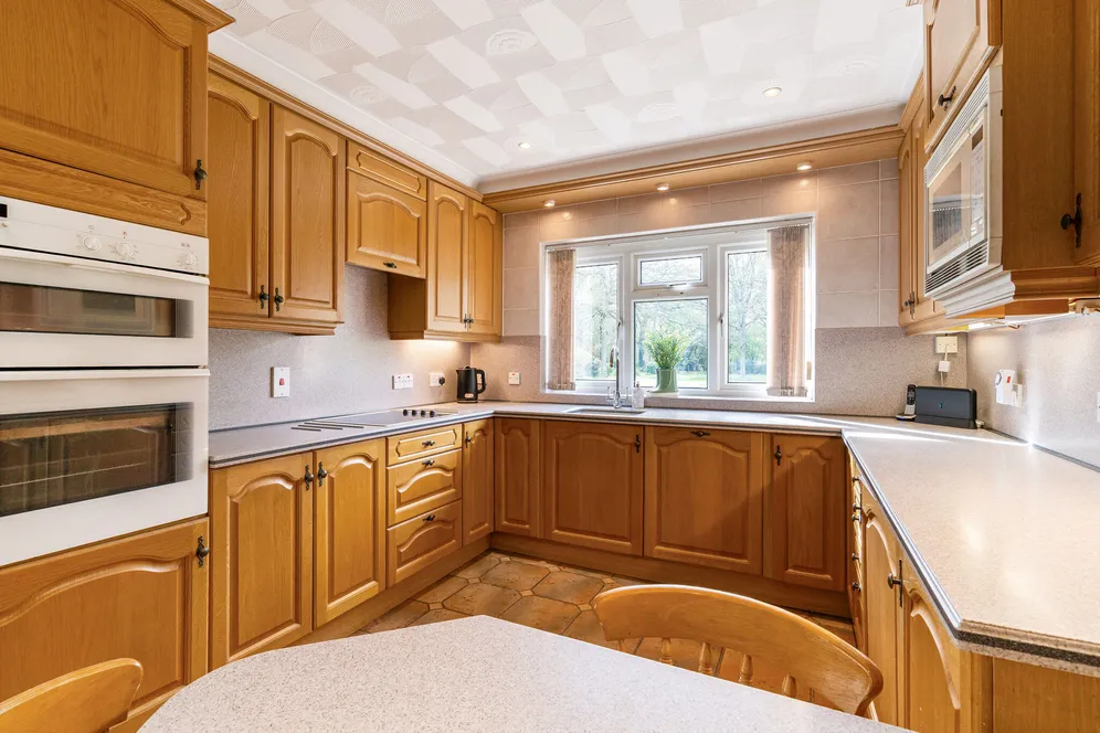 Fleet Hill, Wokingham, RG40 photo 11