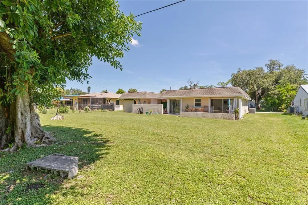18579 Robinson Ave, Port Charlotte, FL 33948