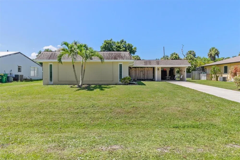 18579 Robinson Ave, Port Charlotte, FL 33948