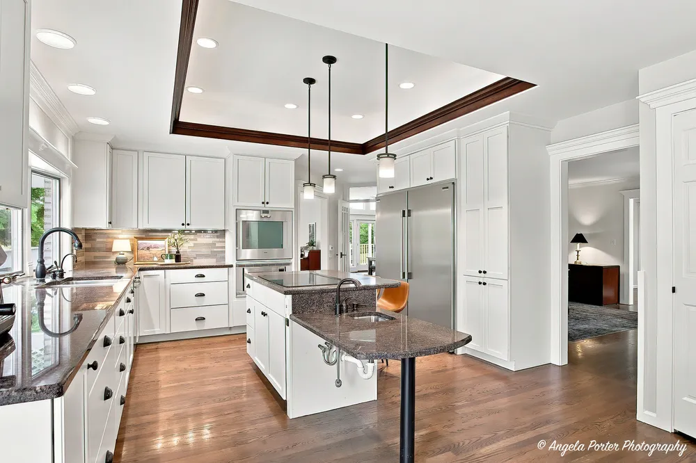 1110 Lake Shore Dr N, Barrington, IL 60010
