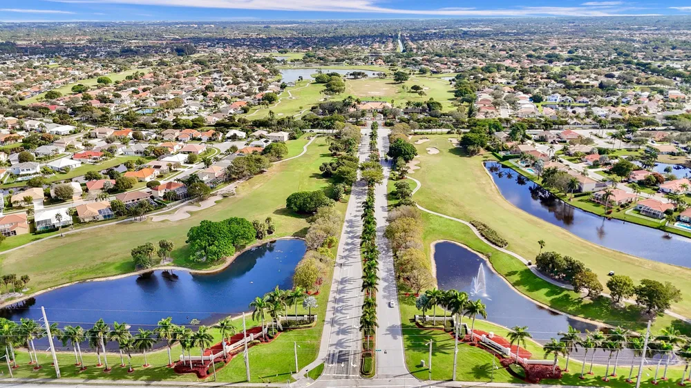5886 Las Colinas Circle, Lake Worth Beach, FL 33463
