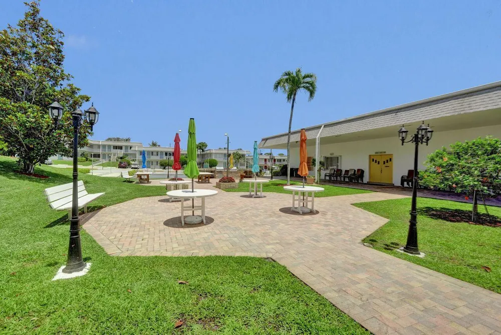 3120 Cynthia Ln, Lake Worth Beach, FL 33461