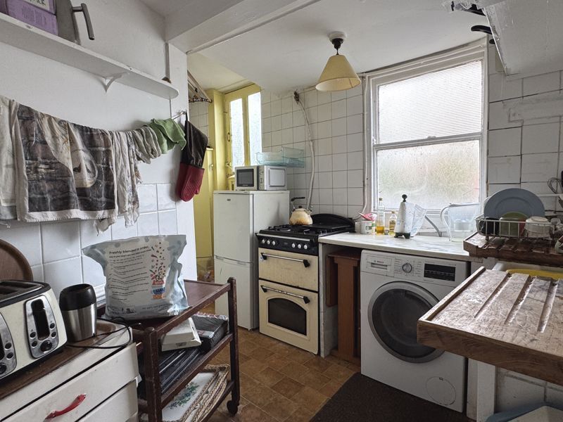 Peak Hill Road, Sidmouth Image 11