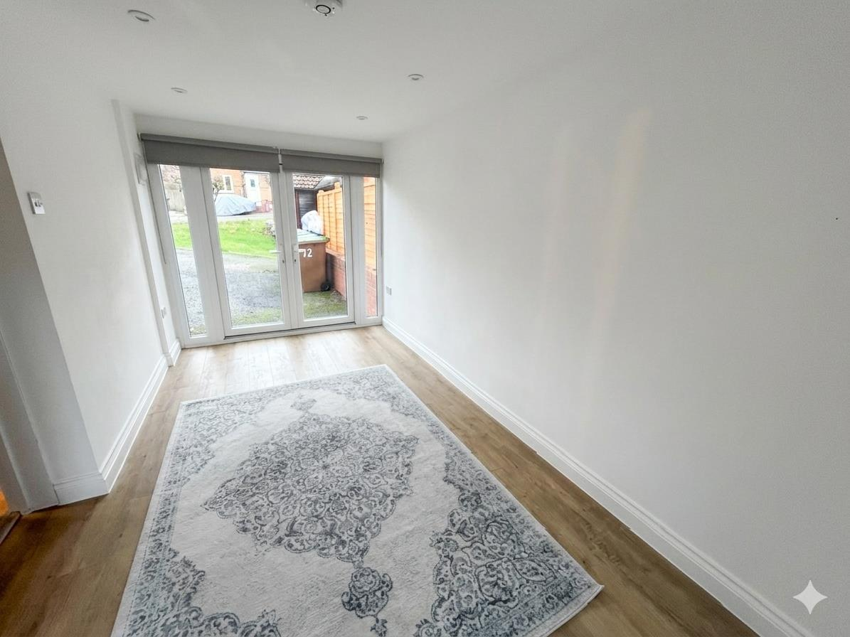 St. Hildas Close, Daventry Image 3