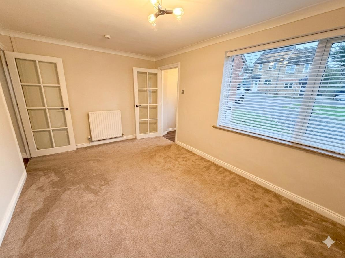 St. Hildas Close, Daventry Image 5