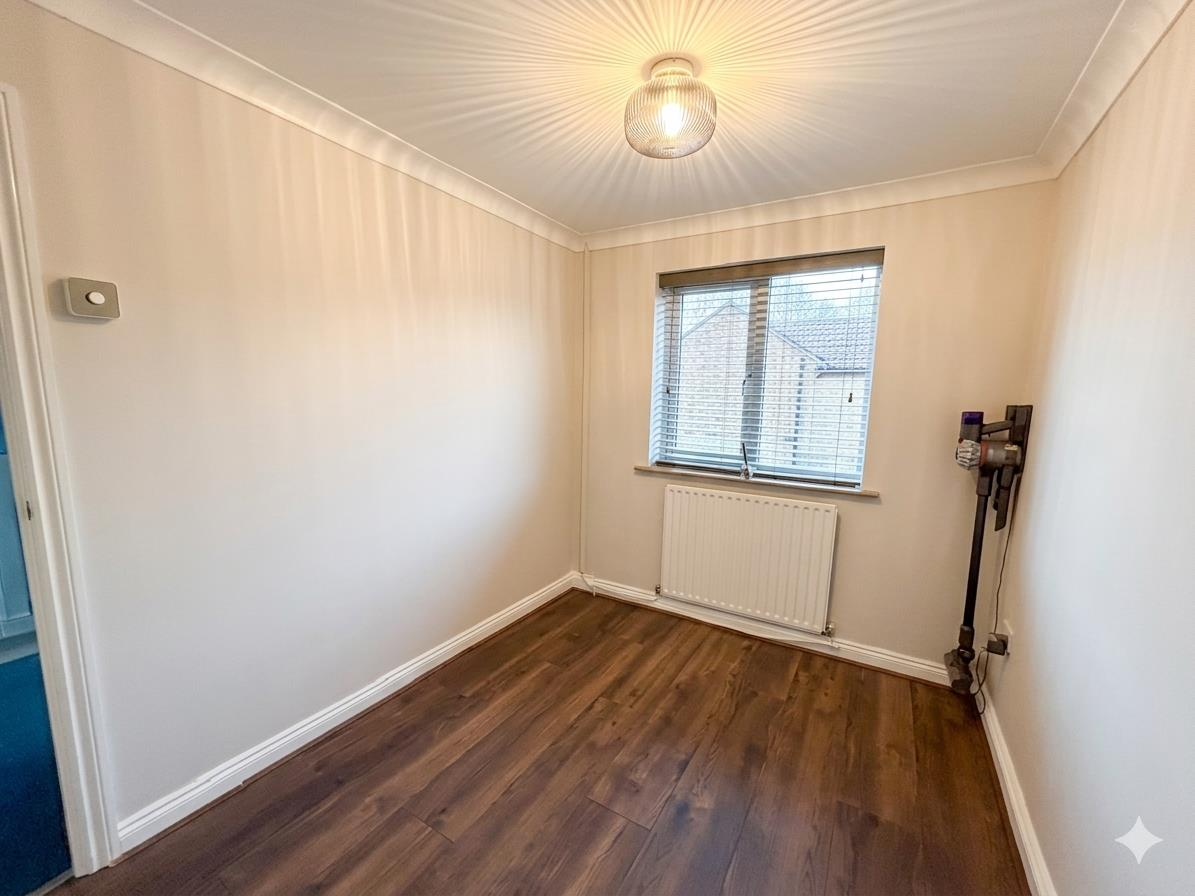 St. Hildas Close, Daventry Image 6