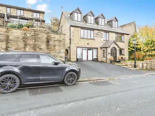 North Bank Road, Bingleyphoto