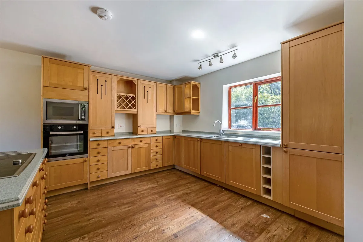 Biddesden Farmhouse, Rooksdown, RG24