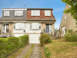 Harewood Crescent, Oakworth, Keighley photo