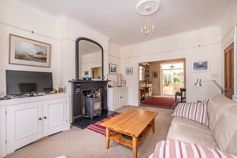 Cromford Road, London, SW18