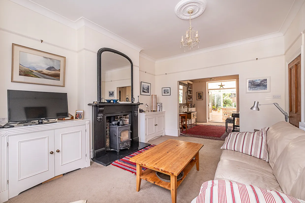 Cromford Road, London, SW18 photo 6