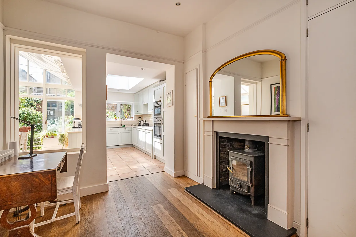 Cromford Road, London, SW18 photo 8