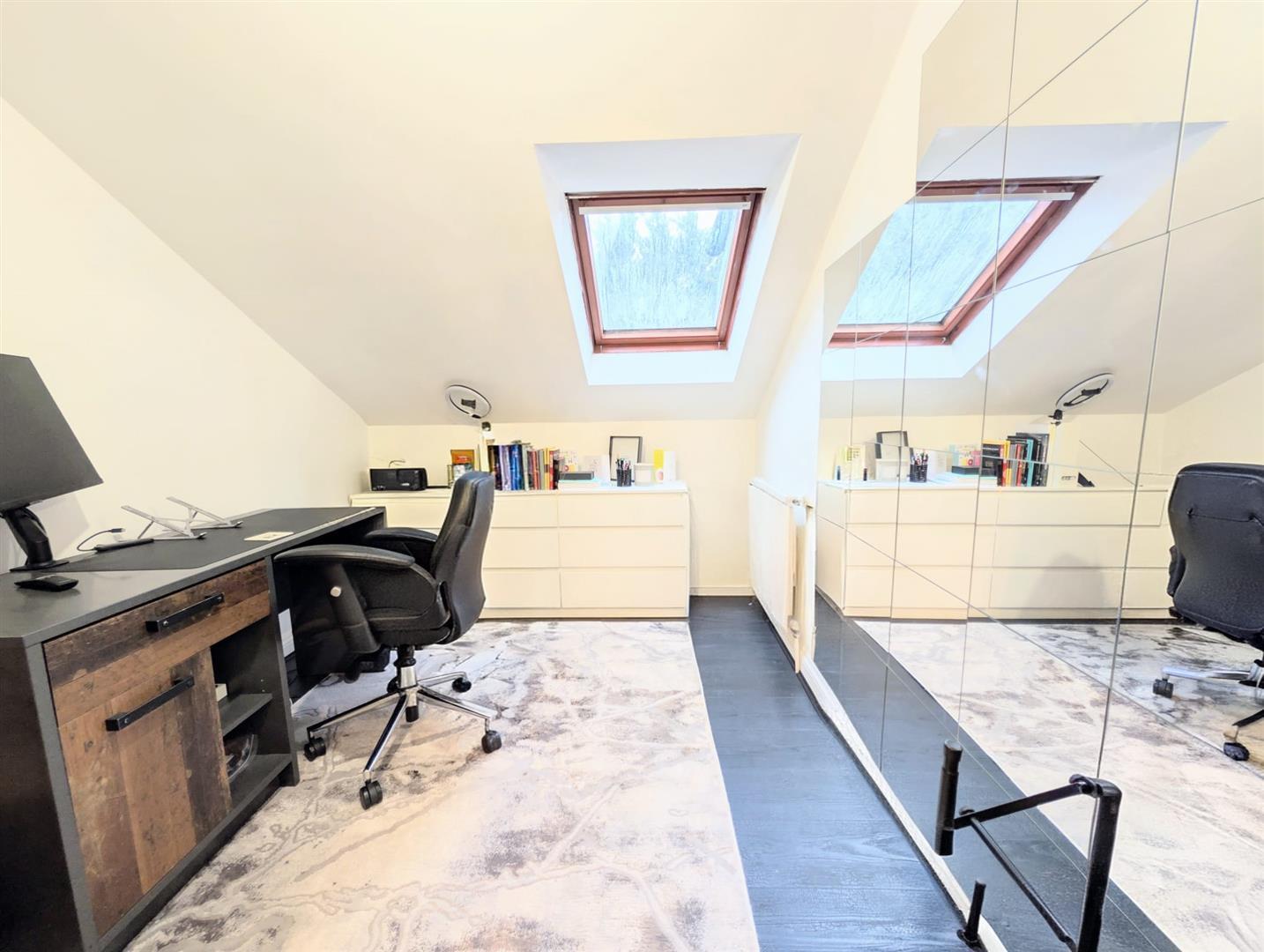 Iona Crescent, Cippenham Image 5