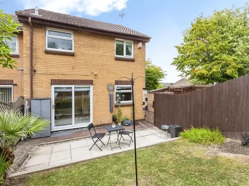 Hollingbourne Road, LEEDSphoto