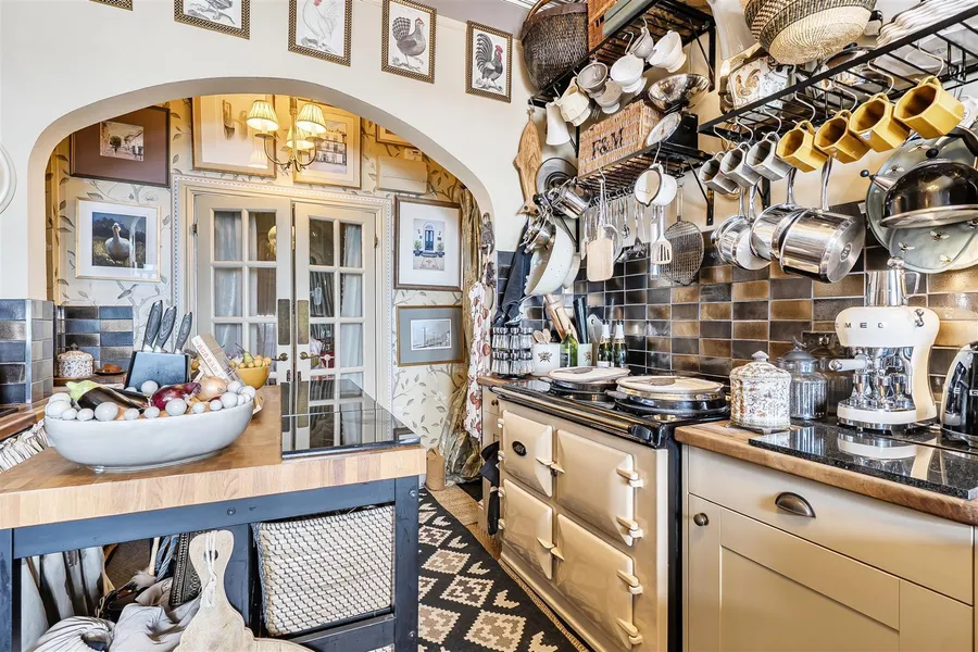 Property Image 6