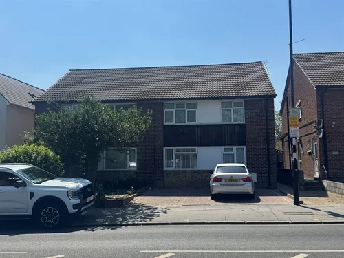 Tennison Road, LONDONphoto