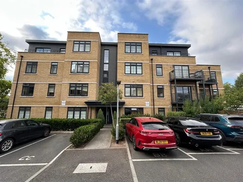 Samuelson Place, ISLEWORTHphoto