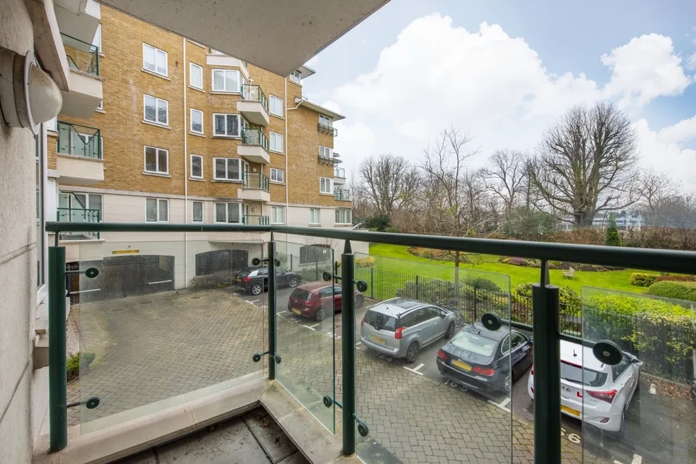 Strand Drive, Richmond TW9 photo 2
