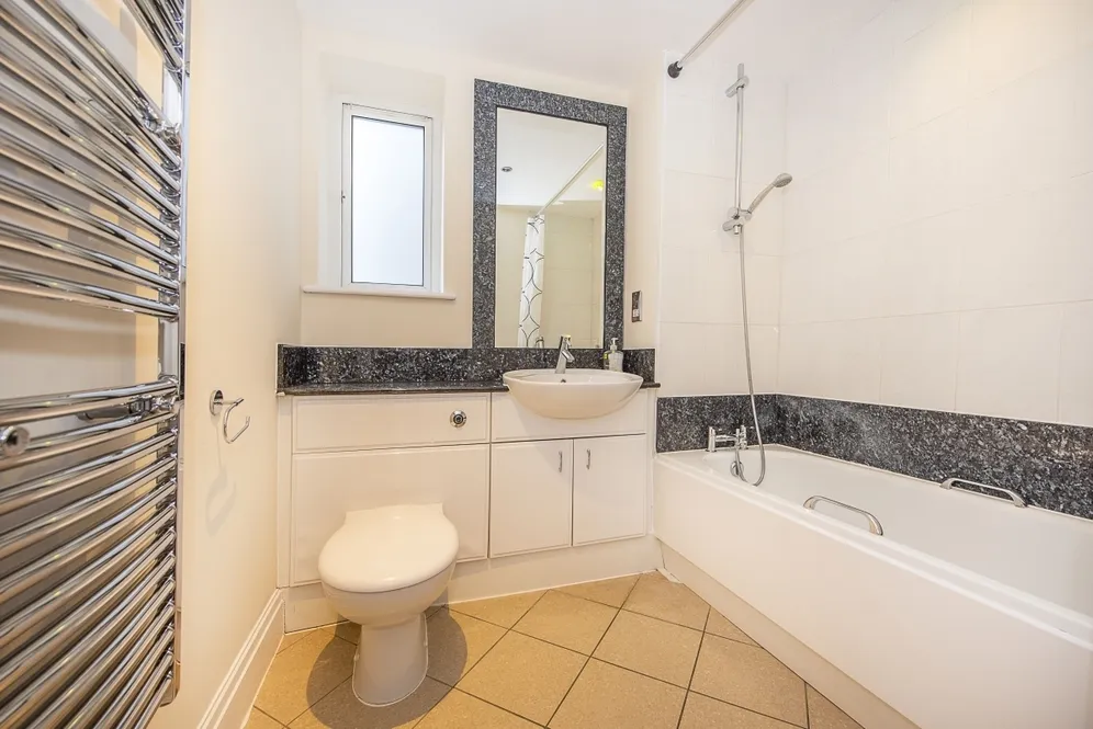 Strand Drive, Richmond TW9 photo 5