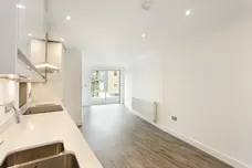 5 Acre Passage Windsor SL4 photo 4