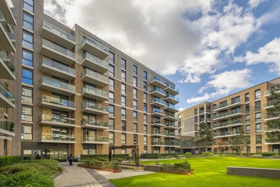 Queenshurst Square Kingston upon Thames KT2
