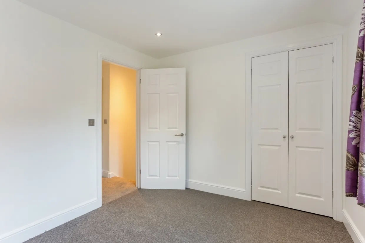 High Street Easterton SN10 photo 8