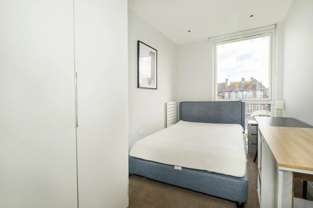Queenshurst Square Kingston upon Thames KT2 photo 5