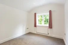 High Street Easterton SN10 photo 10
