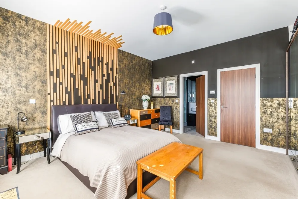 Parsonage Road Horsham RH12 photo 6