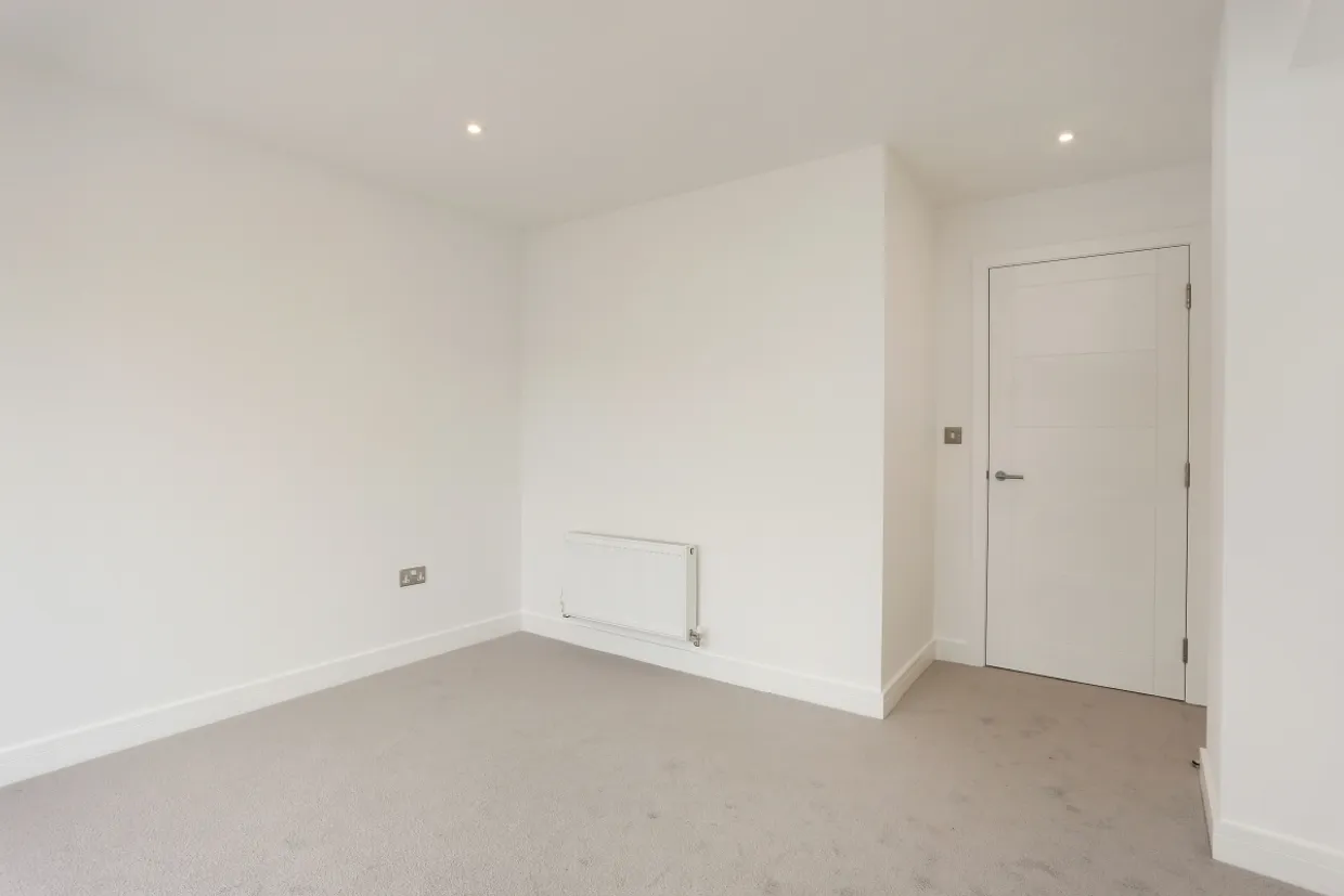 5 Acre Passage Windsor SL4 photo 11