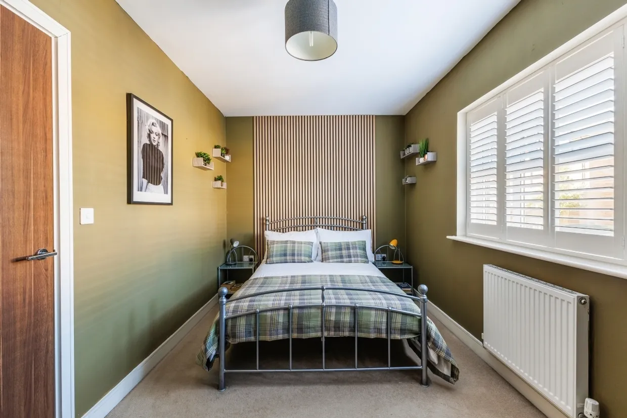 Parsonage Road Horsham RH12 photo 8