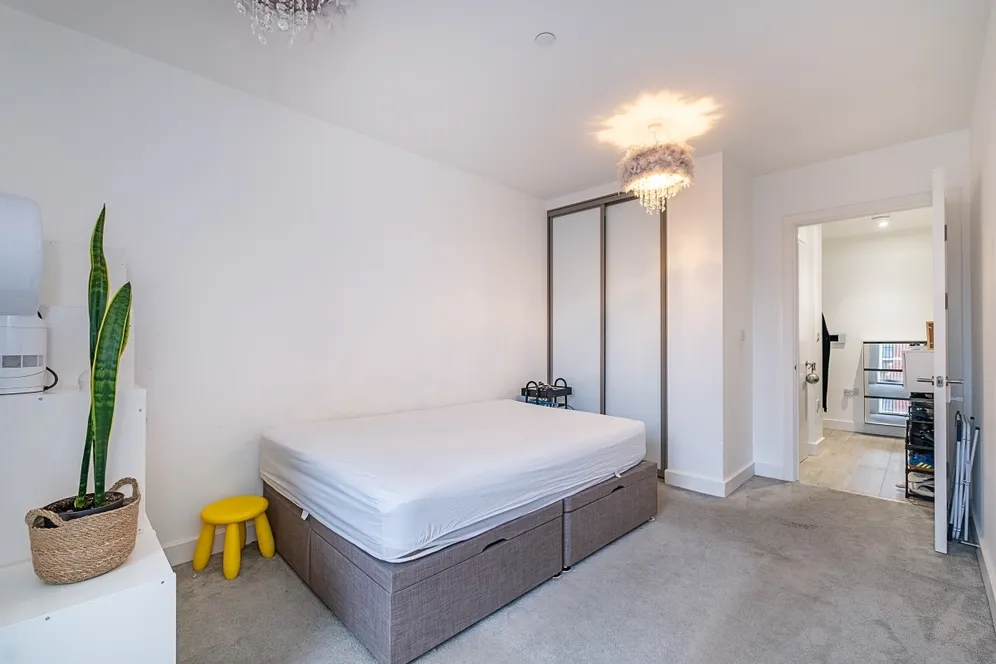Sleaford Street London SW8 photo 9