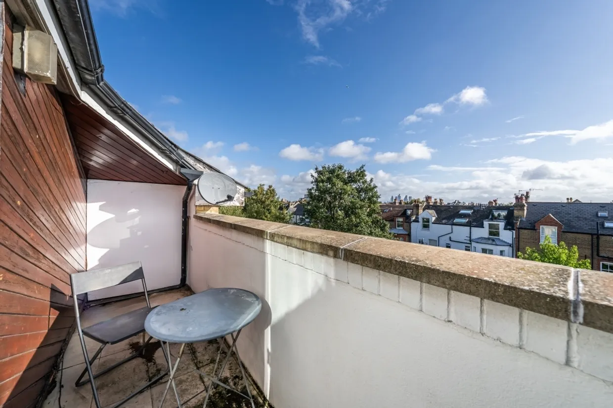 Altenburg Gardens London SW11 photo 9