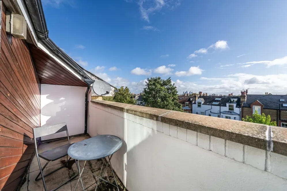 Altenburg Gardens London SW11 photo 9