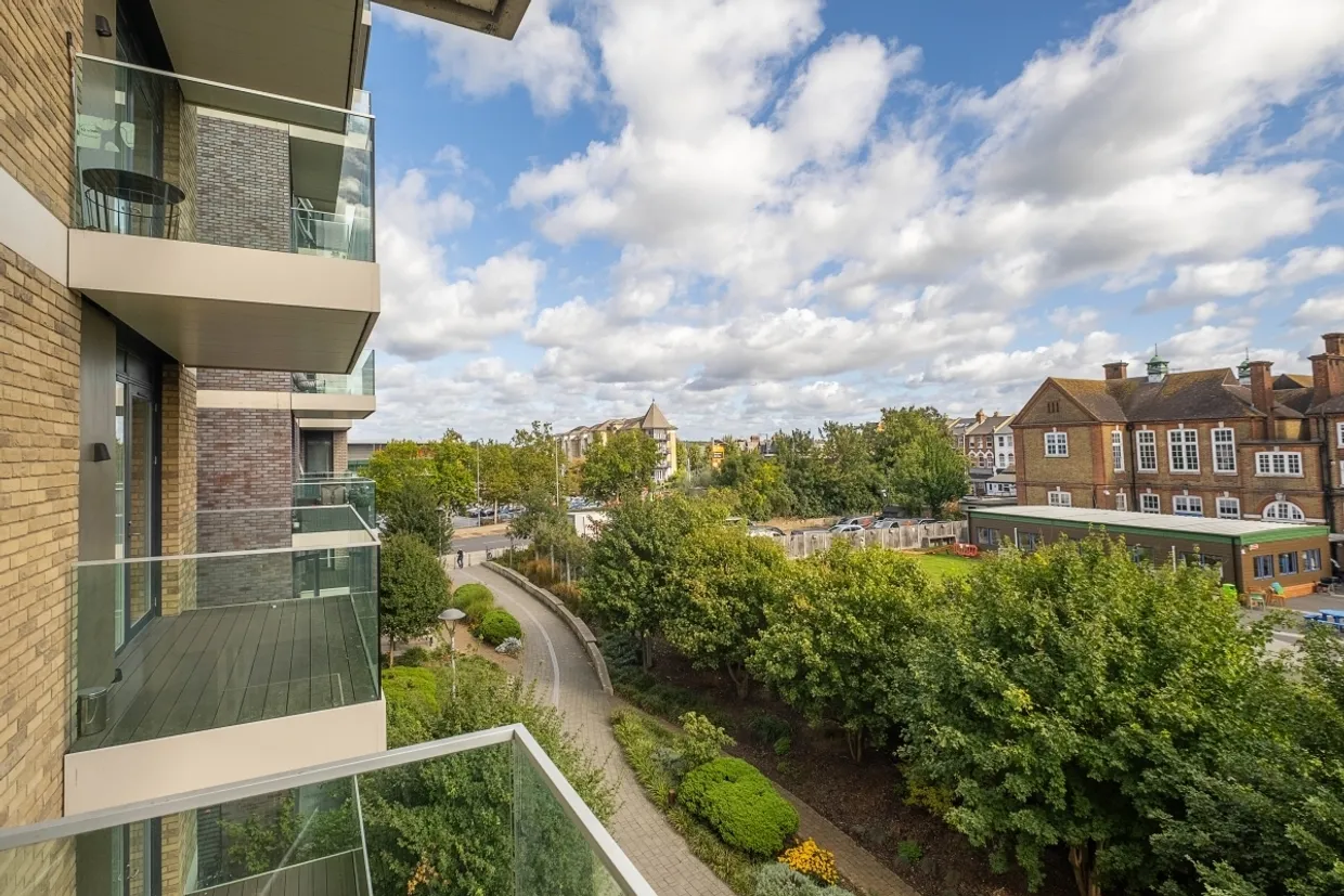 Queenshurst Square Kingston upon Thames KT2 photo 11