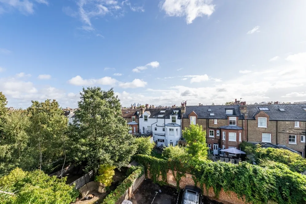 Altenburg Gardens London SW11 photo 11