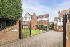 Arthur Road London SW19 photo 13