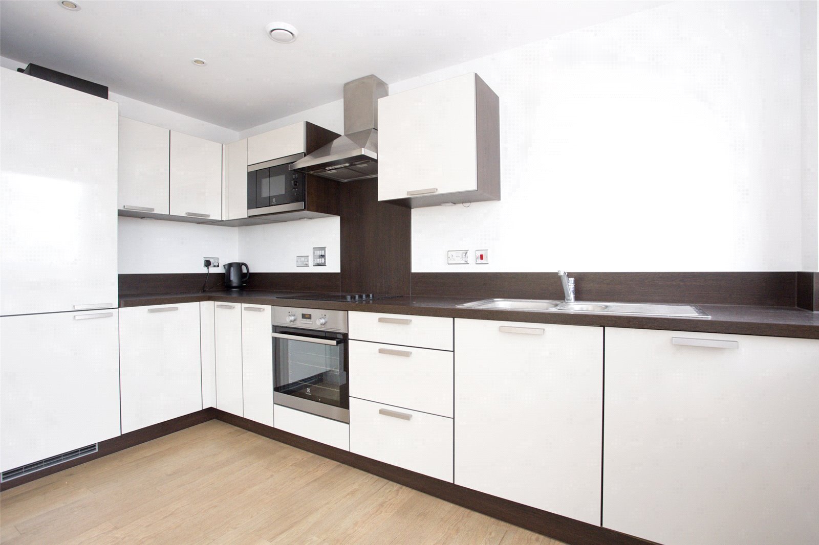Surrey Quays Road, London,, Greater London, SE16 Image 3