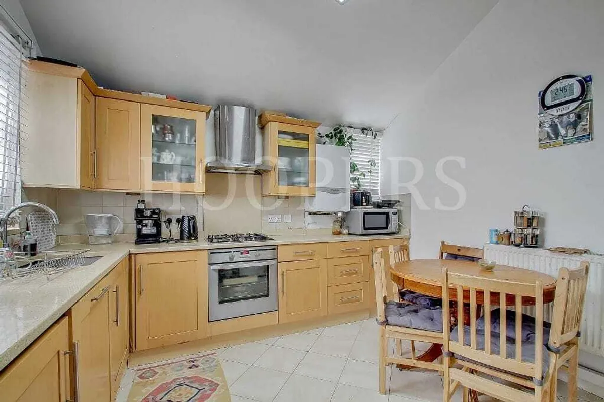 Midwood Close, London, NW2